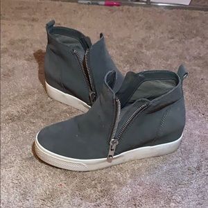 Steve Madden Grey Shoes